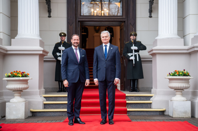 Kronprinsen sammen med Litauens president Gitanas Nausėda. Foto: Sara Svanemyr, Det kongelige hoff